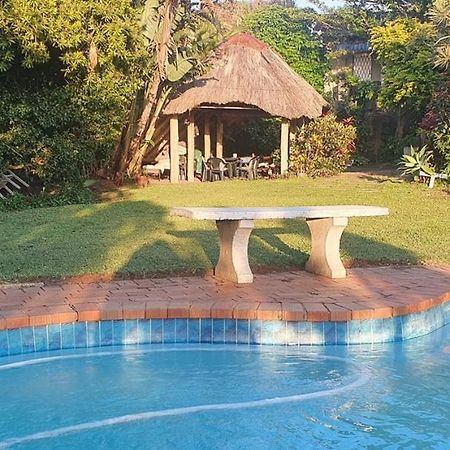 23 Ambleside Holiday Retreat By The Sea Bed & Breakfast Port Shepstone Exterior photo